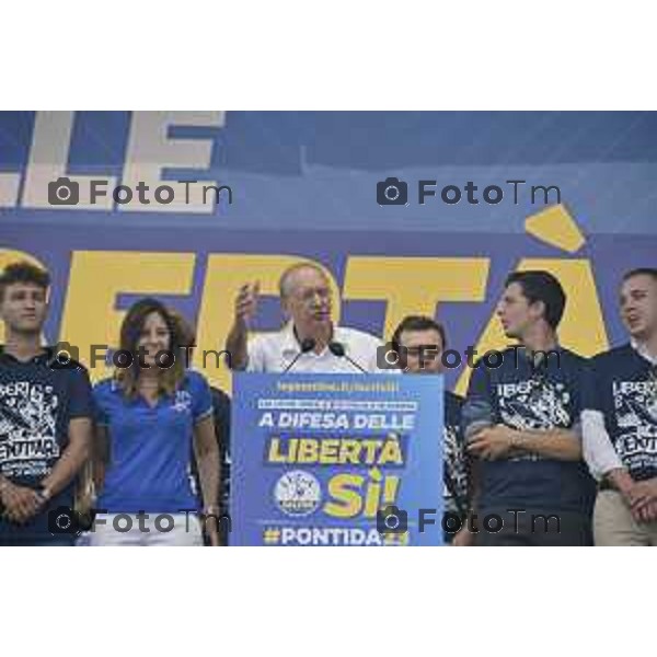 Tiziano Manzoni/LaPresse 17-09- 2023 Bergamo, Italia Cronaca Bergamo Bergamo manifestazione Pontida sul palco Matteo Salvini e Marine Le Pen