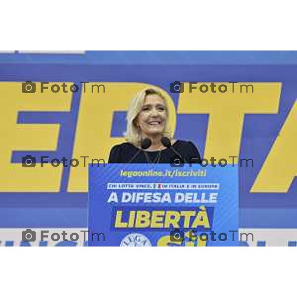 Tiziano Manzoni/LaPresse 17-09- 2023 Bergamo, Italia Cronaca Bergamo Bergamo manifestazione Pontida sul palco Matteo Salvini e Marine Le Pen