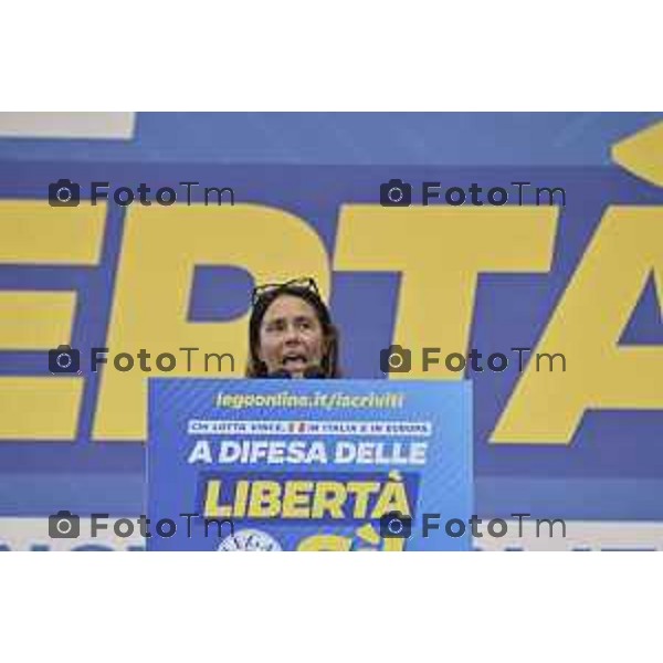 Tiziano Manzoni/LaPresse 17-09- 2023 Bergamo, Italia Cronaca Bergamo Bergamo manifestazione Pontida sul palco Matteo Salvini e Marine Le Pen