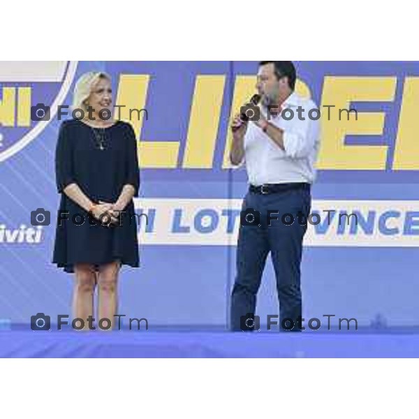 Tiziano Manzoni/LaPresse 17-09- 2023 Bergamo, Italia Cronaca Bergamo Bergamo manifestazione Pontida sul palco Matteo Salvini e Marine Le Pen