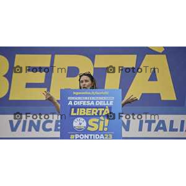 Tiziano Manzoni/LaPresse 17-09- 2023 Bergamo, Italia Cronaca Bergamo Bergamo manifestazione Pontida sul palco Matteo Salvini e Marine Le Pen