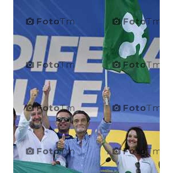 Tiziano Manzoni/LaPresse 17-09- 2023 Bergamo, Italia Cronaca Bergamo Bergamo manifestazione Pontida sul palco Matteo Salvini e Marine Le Pen