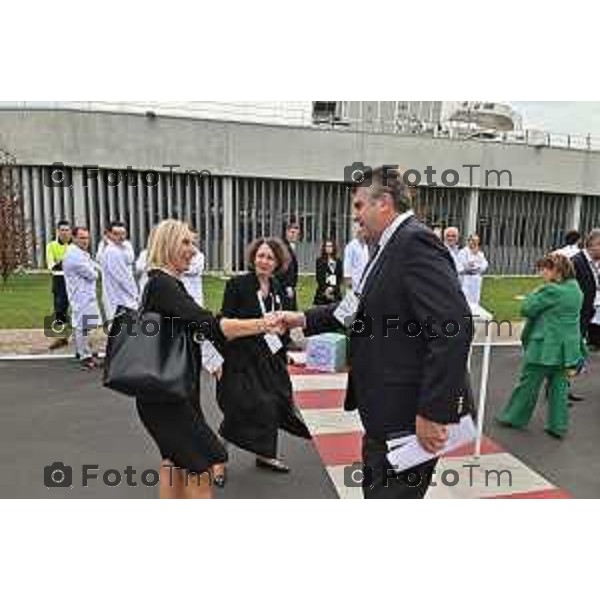 Foto Manzoni Tiziano/LaPresse 18-09 -2023 Bergamo Italia - Cronaca - Osio Sopra (Bg) Gruppo SIAD: inaugurazione laboratorio Distretto Gas della Vita - Bernardo Sestini e Claudia Terazi