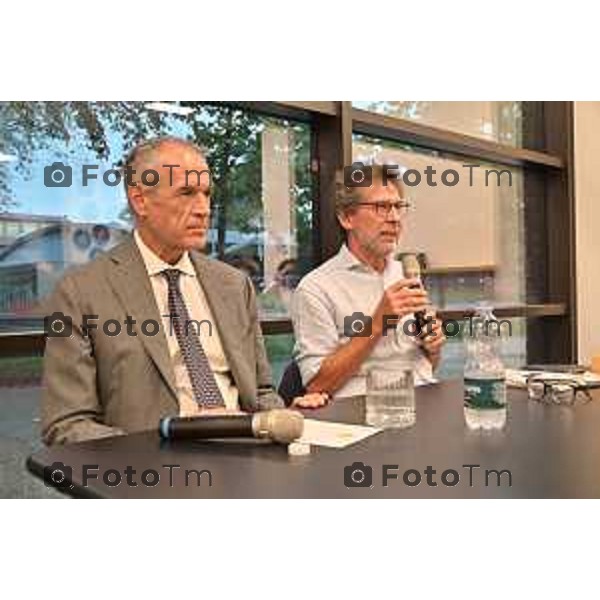 Tiziano Manzoni/LaPresse 20-09- 2023 Bergamo, Italia Cronaca Bergamo.Insieme organizza un momento di riflessione con il Prof. Carlo Cottarelli