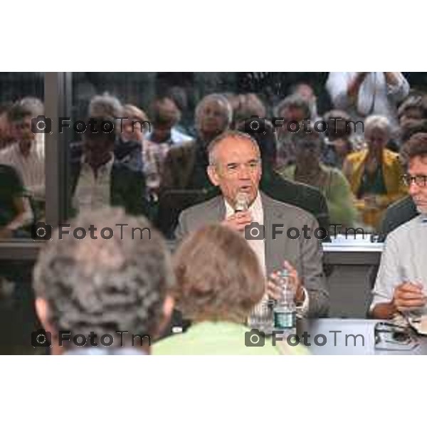 Tiziano Manzoni/LaPresse 20-09- 2023 Bergamo, Italia Cronaca Bergamo.Insieme organizza un momento di riflessione con il Prof. Carlo Cottarelli