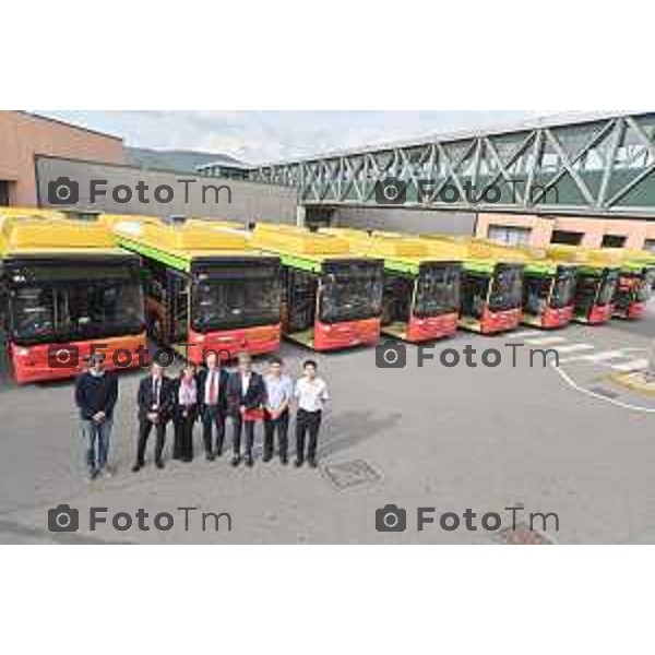 Tiziano Manzoni/LaPresse 20-09- 2023 Bergamo, Italia Cronaca Bergamo ATB presentazione di dieci nuovi autobus elettrici cinesi Lilliana Donato