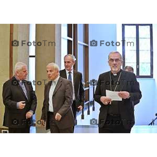 Foto Manzoni Tiziano/LaPresse 22-9-2023Bergamo Italia - Cronaca - Bergamo Seminario vescovile interventi del Patriarca di Gerusalemme Mons Pierbattista Pizzaballa , nell’ambito di Bergamo Brescia Capitale Italiana della Cultura 2023, chiude due giornate di incontri organizzate da Fondazione Papa Giovanni XXIII e Istituto Paolo VI dedicate all’impegno dei due pontefici per la promozione della pace.