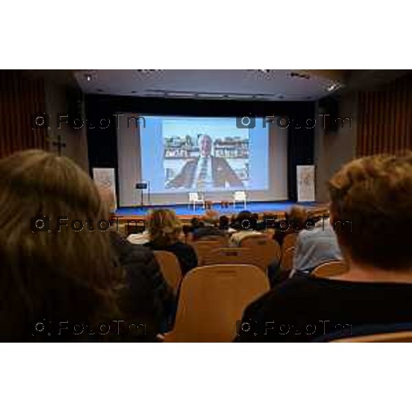 Foto Manzoni Tiziano/LaPresse 22-9-2023Bergamo Italia - Cronaca - Bergamo Seminario vescovile interventi del Patriarca di Gerusalemme Mons Pierbattista Pizzaballa , nell’ambito di Bergamo Brescia Capitale Italiana della Cultura 2023, chiude due giornate di incontri organizzate da Fondazione Papa Giovanni XXIII e Istituto Paolo VI dedicate all’impegno dei due pontefici per la promozione della pace.