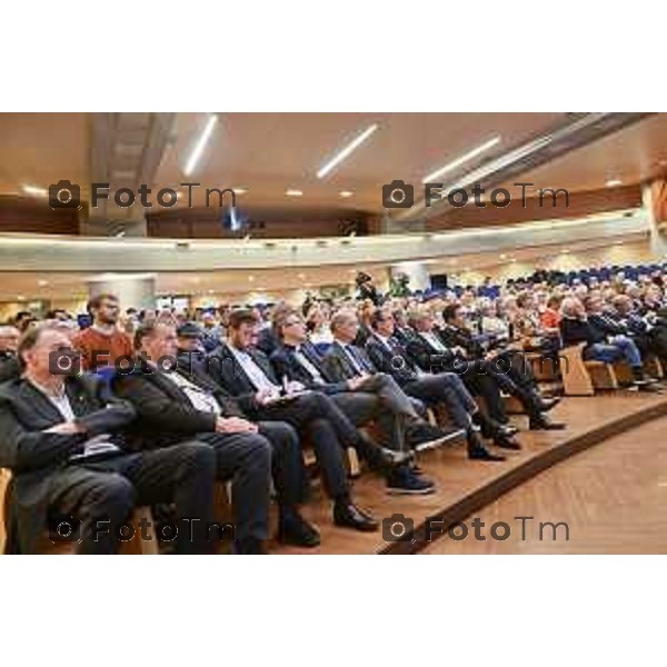 Foto Manzoni Tiziano/LaPresse 22-9-2023Bergamo Italia - Cronaca - Bergamo Seminario vescovile interventi del Patriarca di Gerusalemme Mons Pierbattista Pizzaballa , nell’ambito di Bergamo Brescia Capitale Italiana della Cultura 2023, chiude due giornate di incontri organizzate da Fondazione Papa Giovanni XXIII e Istituto Paolo VI dedicate all’impegno dei due pontefici per la promozione della pace.