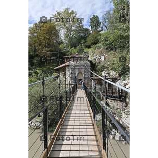 Foto Manzoni Tiziano/LaPresse 22-9-2023 Bergamo Italia - Cronaca - Clanezzo Bg Il fiume Brembo il ponte e il porto ristrutturato