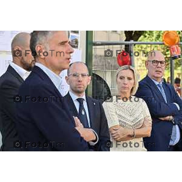 Foto Manzoni Tiziano/LaPresse 27-9-2023 Bergamo Italia - Cronaca - Ponte San Pietro Cantiere dell\'Ospedale e Casa di Comunità di Ponte San Pietro, alla presenza dell\'Assessore Regionale alle Infrastrutture e Opere Pubbliche, Claudia Maria Terzi. Dir Ast Bg Oveste Assemberg e Pirola e ingegner