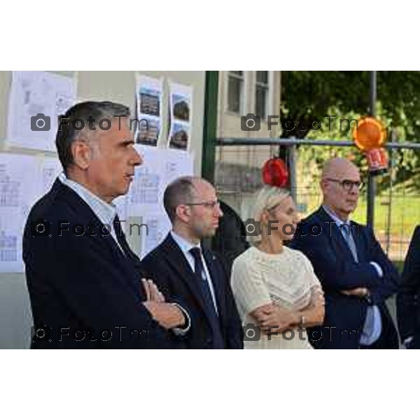 Foto Manzoni Tiziano/LaPresse 27-9-2023 Bergamo Italia - Cronaca - Ponte San Pietro Cantiere dell\'Ospedale e Casa di Comunità di Ponte San Pietro, alla presenza dell\'Assessore Regionale alle Infrastrutture e Opere Pubbliche, Claudia Maria Terzi. Dir Ast Bg Oveste Assemberg e Pirola e ingegner