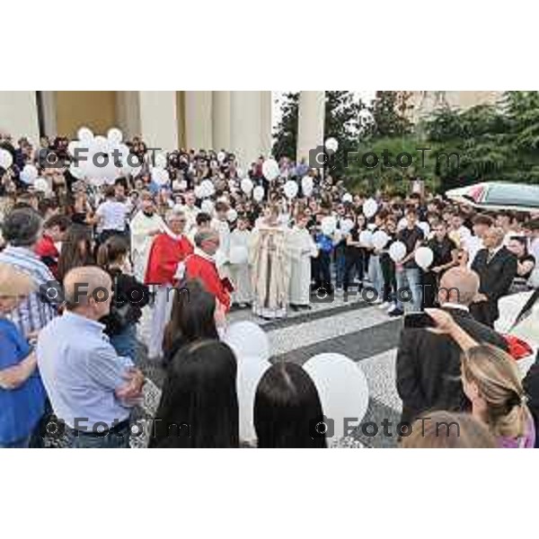 Foto Manzoni Tiziano/LaPresse 4-10- 2023Bergamo Italia - Cronaca -Ghisalba funerale di Diego Sangalli morto in montagna