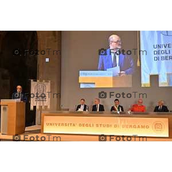 Foto Manzoni Tiziano/LaPresse 7-10-2023Bergamo Italia - Cronaca - Sindaco di Bergamo Giorgio Gori e il Presidente del Consiglio comunale Ferruccio Rota Consiglio comunale straordinario per il conferimento della Cittadinanza Onoraria "Giovanni XXIII" a S.B. Pierbattista Pizzaballa Patriarca di Gerusalemme e dei Latini