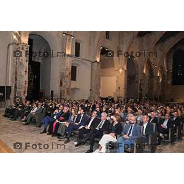 Foto Manzoni Tiziano/LaPresse 7-10-2023Bergamo Italia - Cronaca - Sindaco di Bergamo Giorgio Gori e il Presidente del Consiglio comunale Ferruccio Rota Consiglio comunale straordinario per il conferimento della Cittadinanza Onoraria "Giovanni XXIII" a S.B. Pierbattista Pizzaballa Patriarca di Gerusalemme e dei Latini