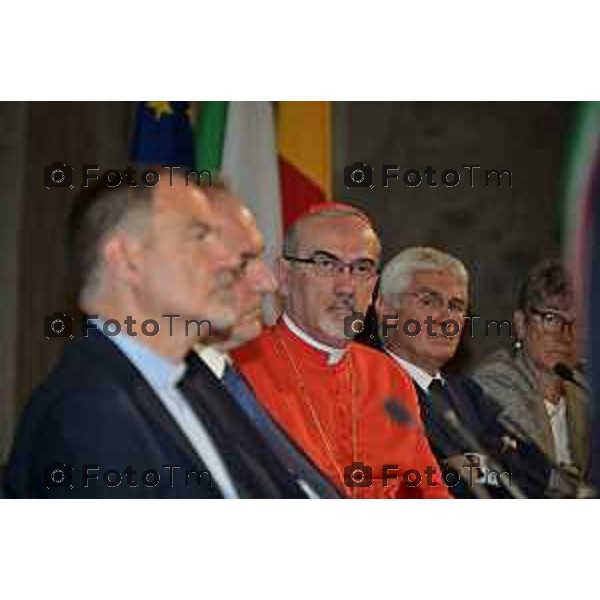 Foto Manzoni Tiziano/LaPresse 7-10-2023Bergamo Italia - Cronaca - Sindaco di Bergamo Giorgio Gori e il Presidente del Consiglio comunale Ferruccio Rota Consiglio comunale straordinario per il conferimento della Cittadinanza Onoraria "Giovanni XXIII" a S.B. Pierbattista Pizzaballa Patriarca di Gerusalemme e dei Latini