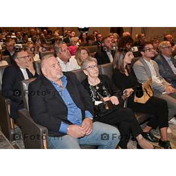 Foto Manzoni Tiziano/LaPresse 7-10-2023Bergamo Italia - Cronaca - Sindaco di Bergamo Giorgio Gori e il Presidente del Consiglio comunale Ferruccio Rota Consiglio comunale straordinario per il conferimento della Cittadinanza Onoraria "Giovanni XXIII" a S.B. Pierbattista Pizzaballa Patriarca di Gerusalemme e dei Latini