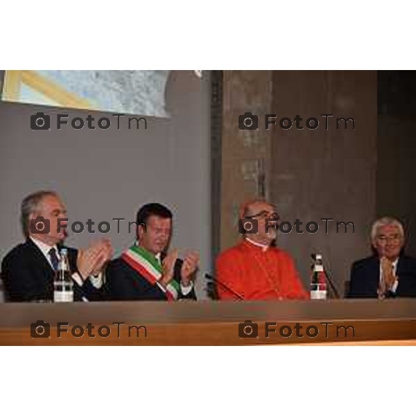 Foto Manzoni Tiziano/LaPresse 7-10-2023Bergamo Italia - Cronaca - Sindaco di Bergamo Giorgio Gori e il Presidente del Consiglio comunale Ferruccio Rota Consiglio comunale straordinario per il conferimento della Cittadinanza Onoraria "Giovanni XXIII" a S.B. Pierbattista Pizzaballa Patriarca di Gerusalemme e dei Latini