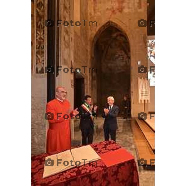 Foto Manzoni Tiziano/LaPresse 7-10-2023Bergamo Italia - Cronaca - Sindaco di Bergamo Giorgio Gori e il Presidente del Consiglio comunale Ferruccio Rota Consiglio comunale straordinario per il conferimento della Cittadinanza Onoraria "Giovanni XXIII" a S.B. Pierbattista Pizzaballa Patriarca di Gerusalemme e dei Latini