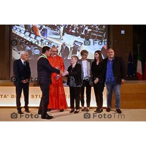 Foto Manzoni Tiziano/LaPresse 7-10-2023Bergamo Italia - Cronaca - Sindaco di Bergamo Giorgio Gori e il Presidente del Consiglio comunale Ferruccio Rota Consiglio comunale straordinario per il conferimento della Cittadinanza Onoraria "Giovanni XXIII" a S.B. Pierbattista Pizzaballa Patriarca di Gerusalemme e dei Latini