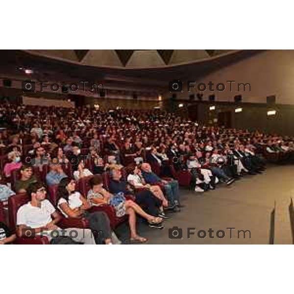 Foto Manzoni Tiziano/LaPresse 7-10-2023Bergamo Italia - Cronaca -Bergamo Paolo Gentiloni e Nando Pagnoncelli Let’s go Europe! ’Unione Europea e del suo futuro.