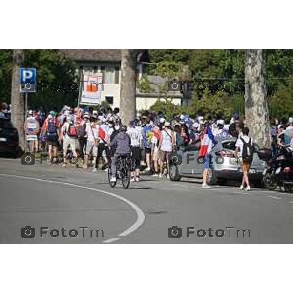 Foto Manzoni Tiziano/LaPresse 7-10-2023Bergamo Italia - Cronaca - Bergamo Centinaia di fan sono arrivati dalla Francia con striscioni, fumogeni e vessilli per il fine carriera di Pinot