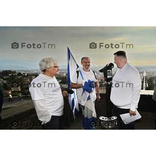 Foto Manzoni Tiziano/LaPresse 14-10-2023 Bergamo Italia - Cronaca - Bergamo Associazione Italia-Israele flashmob di solidarietà al popolo d\'Israele