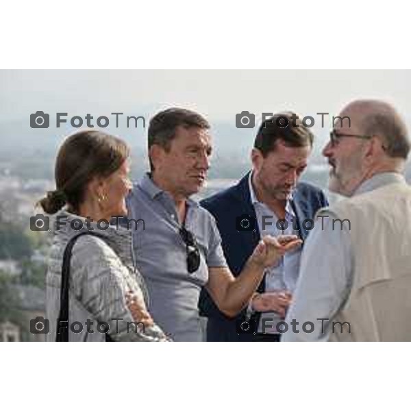 Foto Manzoni Tiziano/LaPresse 14-10-2023 Bergamo Italia - Cronaca - Bergamo Associazione Italia-Israele flashmob di solidarietà al popolo d\'Israele