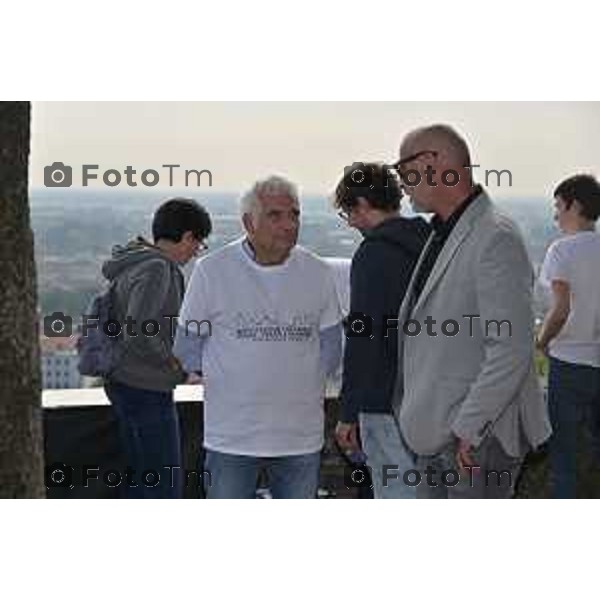 Foto Manzoni Tiziano/LaPresse 14-10-2023 Bergamo Italia - Cronaca - Bergamo Associazione Italia-Israele flashmob di solidarietà al popolo d\'Israele