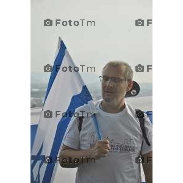 Foto Manzoni Tiziano/LaPresse 14-10-2023 Bergamo Italia - Cronaca - Bergamo Associazione Italia-Israele flashmob di solidarietà al popolo d\'Israele