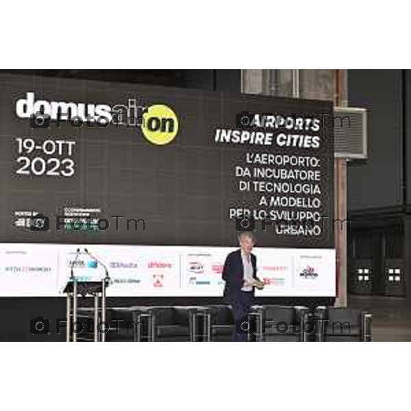 Tiziano Manzoni/LaPresse 19-10- 2023 Bergamo, Italia Cronaca convegno promosso da DomusAir “AIRPORTS INSPIRE CITIES. L’AEROPORTO: DA INCUBATORE DI TECNOLOGIA A MODELLO PER LO SVILUPPO URBANO”,Pierluigi di Palma Presidente - ENAC