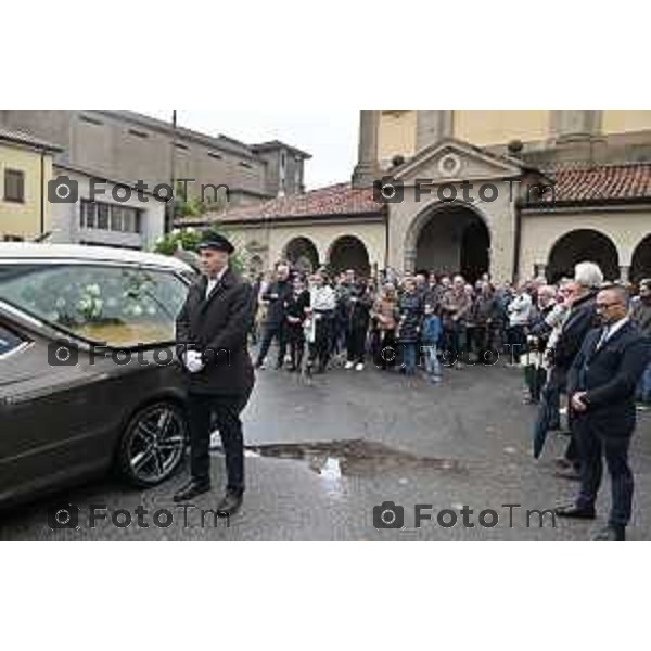 Tiziano Manzoni/LaPresse 20-10- 2023 Bergamo, Italia Cronaca Bergamo Selvino Bg funerale Diego Bertocchi sindaco del paese