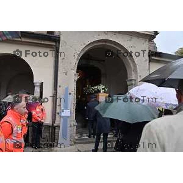 Tiziano Manzoni/LaPresse 20-10- 2023 Bergamo, Italia Cronaca Bergamo Selvino Bg funerale Diego Bertocchi sindaco del paese