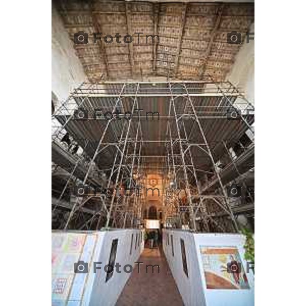 Foto Manzoni Tiziano/LaPresse 21-10-2023 Bergamo Italia - Cronaca - Presentazione intervento restauro delle formelle soffitto Chiesa di Santa Maria della Consolazione, San Nicola, in Almenno San Salvatore (Bergamo), realizzato grazie al contributo di FAI e INTESA SANPAOLO nell’ambito della campagna “I LUOGHI DEL CUORE”.Bg