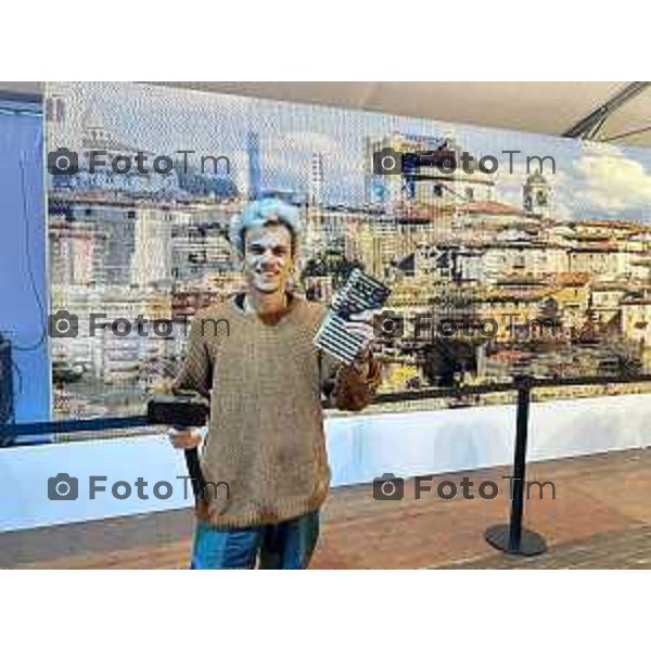 Foto Manzoni Tiziano/LaPresse 28-10-2023Bergamo Italia - Cronaca -Bergamo Fiera Campionaria mosaico in mattoncini LEGO più grande al mondo, Guinness World Record e simbolo dell\'unione delle città di Bergamo e Brescia, Capitali della Cultura 2023.