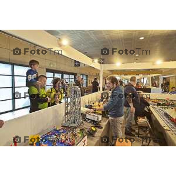 Foto Manzoni Tiziano/LaPresse 28-10-2023Bergamo Italia - Cronaca -Bergamo Fiera Campionaria mosaico in mattoncini LEGO più grande al mondo, Guinness World Record e simbolo dell\'unione delle città di Bergamo e Brescia, Capitali della Cultura 2023.