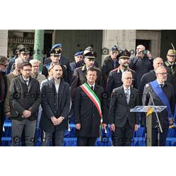 Bergamo 4 novembre giornata dell’Unità nazionale e delle Forze armate celebrazioni 
