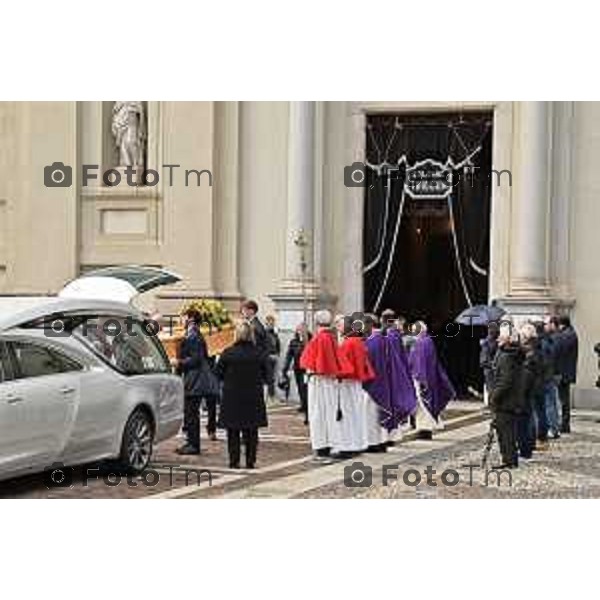 Foto Manzoni Tiziano/LaPresse 4-11-2023 Bergamo Italia- Cronaca Nmbro Bg Funerale di Giuseppe Lombardini, ucciso dal figlio Matteo