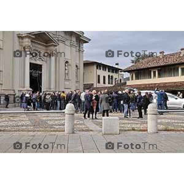 Foto Manzoni Tiziano/LaPresse 4-11-2023 Bergamo Italia- Cronaca Nmbro Bg Funerale di Giuseppe Lombardini, ucciso dal figlio Matteo