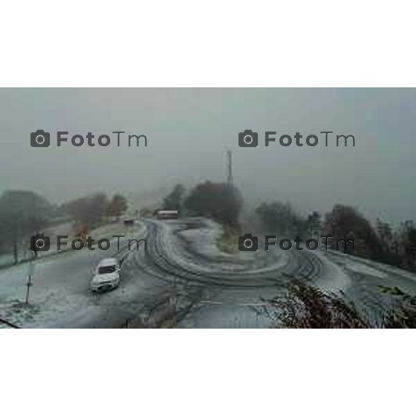 Foto Manzoni Tiziano/LaPresse 6-11-2023 Bergamo Italia- CronacaBergamo Valcava la prima neve 2023