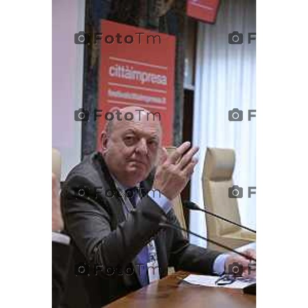 Foto Manzoni Tiziano/LaPresse 10-11-2023 Bergamo Italia- Cronaca Bergamo apertura festival Città Impresa 2023 Gilberto Pichetto Fratin, ministro dell\'Ambiente e della Sicurezza energetica