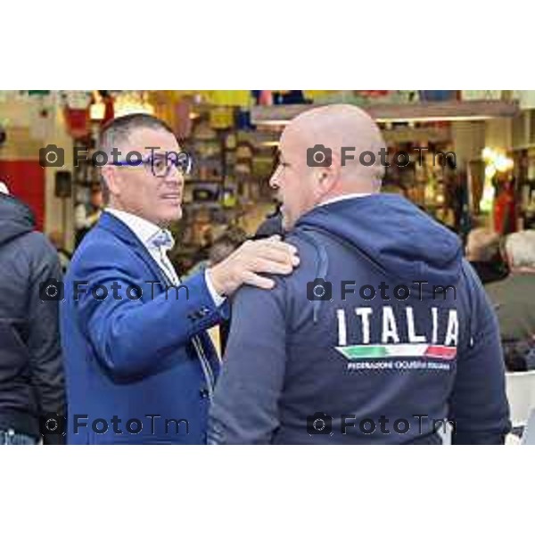 Foto Manzoni Tiziano/LaPresse 10-11-2023 Bergamo Italia- Cronaca Seriate presentazione del libro Bolt e i suoi fratelli di Paolo Marabini Biblioteca Dello Sport con la presenza del campione Elia Viviani