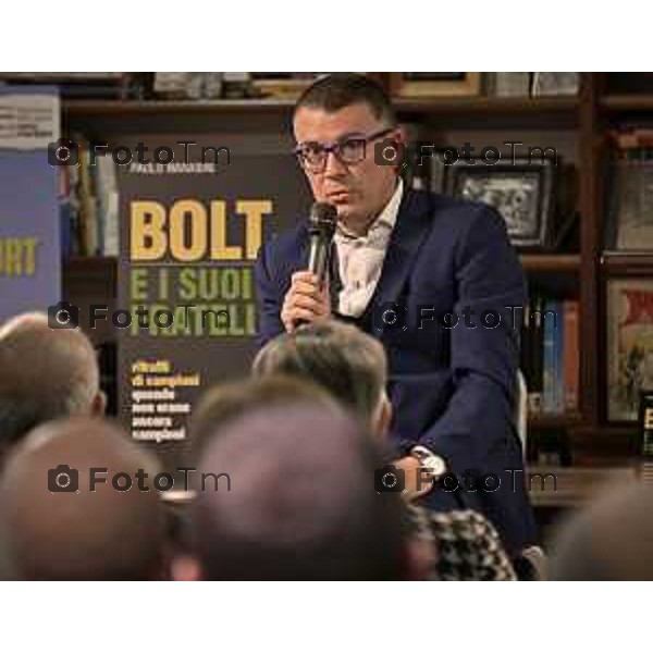 Foto Manzoni Tiziano/LaPresse 10-11-2023 Bergamo Italia- Cronaca Seriate presentazione del libro Bolt e i suoi fratelli di Paolo Marabini Biblioteca Dello Sport con la presenza del campione Elia Viviani