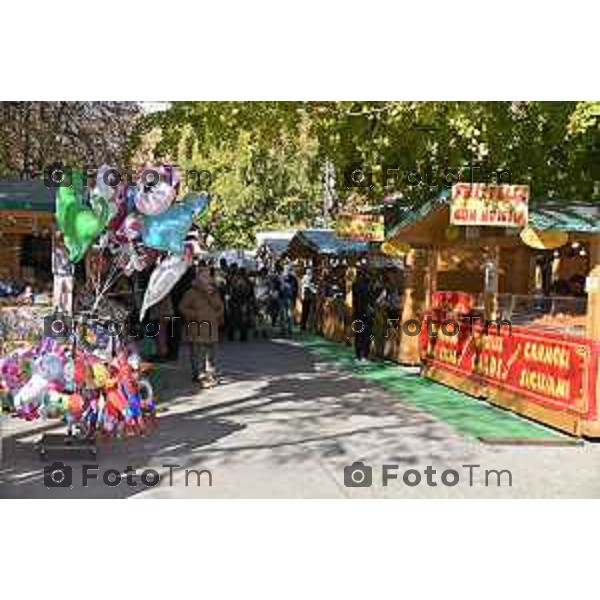 Foto Manzoni Tiziano/LaPresse 18-11-2023 Bergamo Italia- Cronaca Orhan Bergamo al via Villaggio di Natale con confesercenti e Sergio Gandi vicesindaco