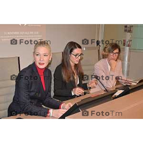 Foto Manzoni Tiziano/LaPresse 21-11-2023 Bergamo Italia- Cronaca Orhan Bergamo convegno incentivo imprenditoria femminile Sacbo UPS Valentina Picca Bianchi Presidente del Comitato Impresa Donna del Ministero delle Imprese e del Made in Italy (dolcevita rosso)