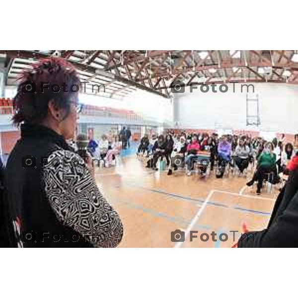 Foto Manzoni Tiziano/LaPresse 22-11-2023 Bergamo Italia- Cronaca Inzago MI Venerina Sofia interviene in una scuola contro il femminicidio iniziativa di fondazione Ospedale Marchesi