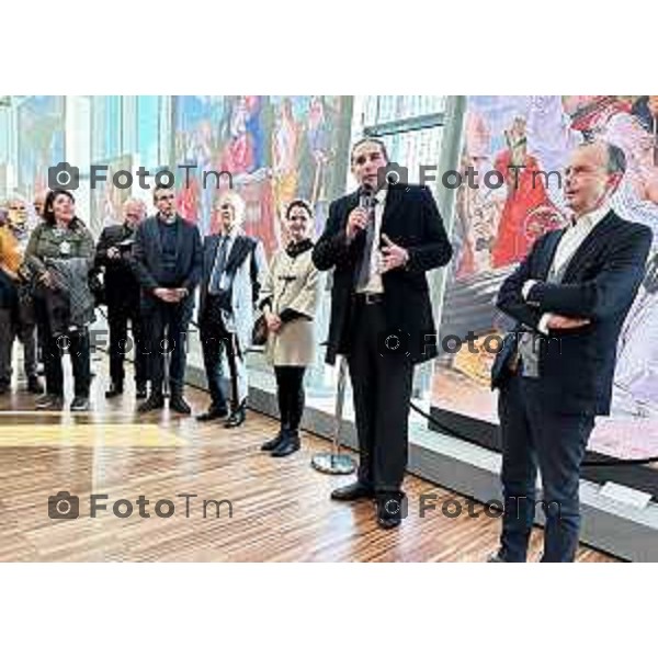 Tiziano Manzoni/LaPresse 22-11- 2023 Bergamo, Italia Cronaca presentazione e inaugurazione del progetto PACEM IN ARTE le istallazioni digitali che riproducono opere d\'arte nel centro commerciale e nell\'area partenze dell\'aeroporto di bg