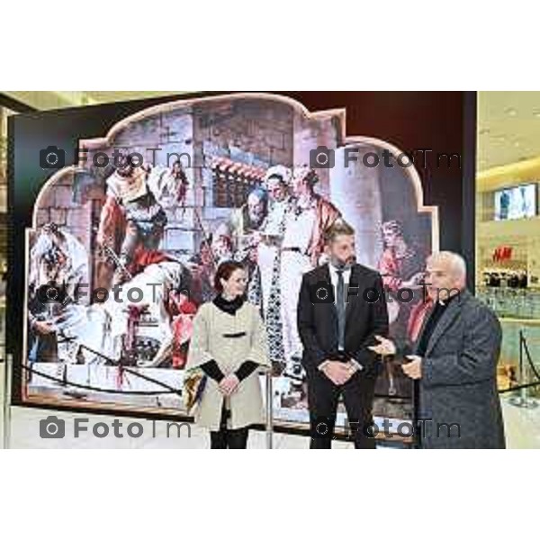 Tiziano Manzoni/LaPresse 22-11- 2023 Bergamo, Italia Cronaca presentazione e inaugurazione del progetto PACEM IN ARTE le istallazioni digitali che riproducono opere d\'arte nel centro commerciale e nell\'area partenze dell\'aeroporto di bg nella foto le opere di Tiepolo a oriocenter