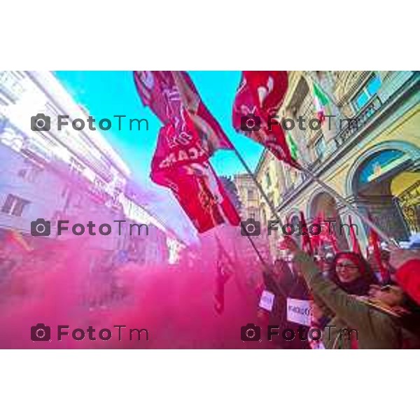 Foto Manzoni Tiziano/LaPresse 24-11-2023 Bergamo Italia- Cronaca Orhan Bergamo sciopero Cgil e UIL contro la legge di bilancio 2023