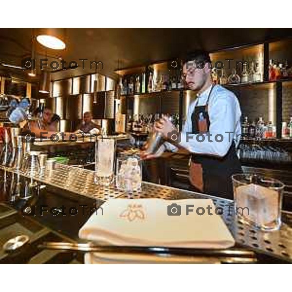 Foto Manzoni Tiziano/LaPresse 24-11-2023 Bergamo Italia- Cronaca Orhan Bergamo ristorante WEN inaugur iLounge Bar aperitivo in stile Izakaya